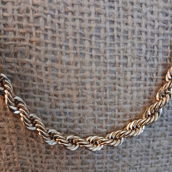 Vintage Thick Rope Chain Gold Rope Chain Stamped Avon 22" Total - Picture 13 of 14
